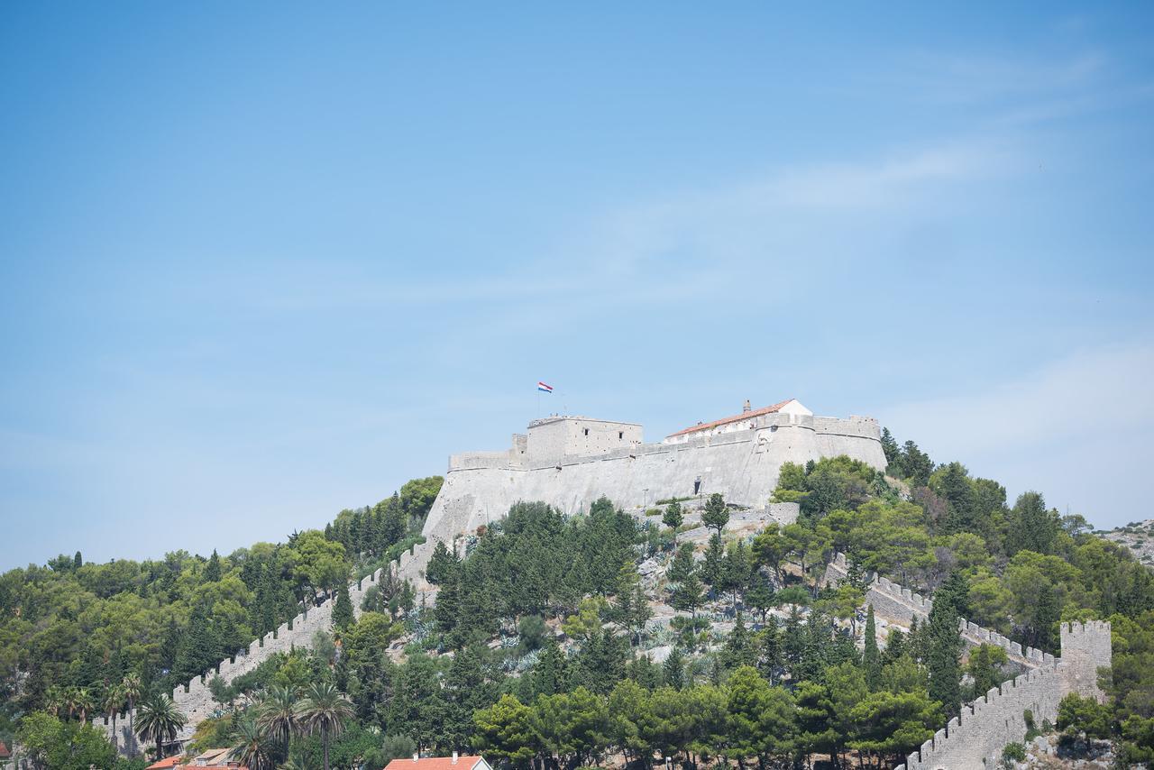 Central, spacious, great view Hvar Town Exterior foto